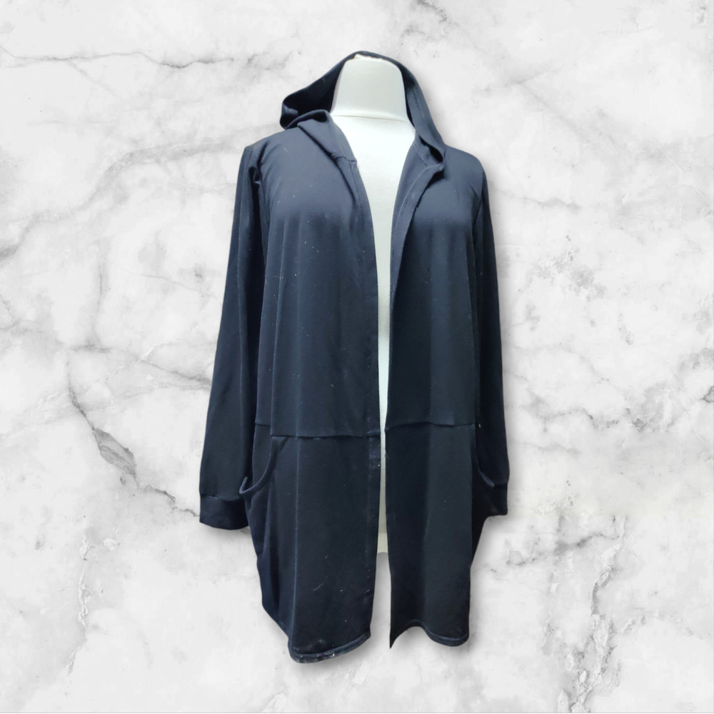 Torrid 4 soft polyester and spandex straight line hooded black cloak